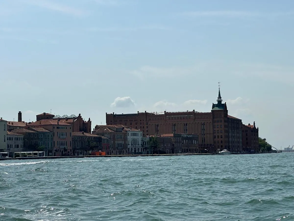 Fortuny Design Loft And Terrace Venedig Apartment